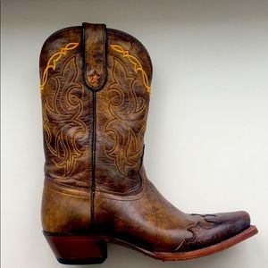 Tony Lama Women’s Cowboy Boots!